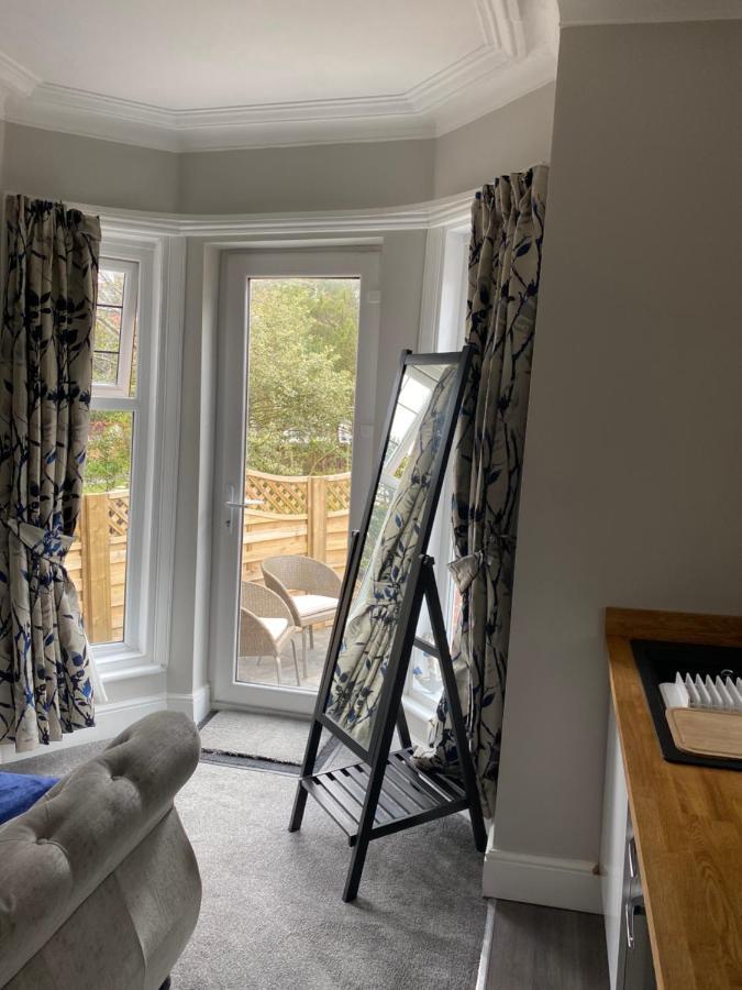Cambridge Villas Private Studio Lytham St Annes Exterior photo